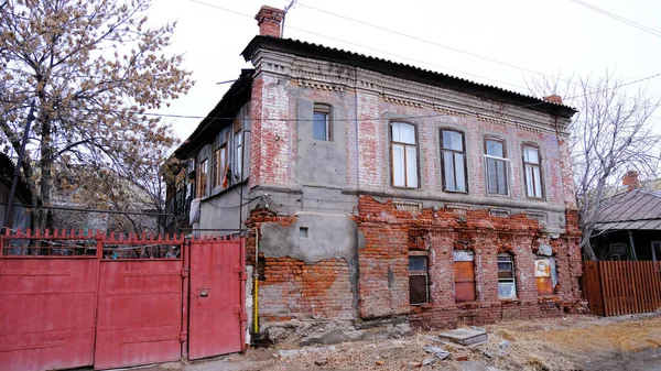 Astrachan Russland Januar 2021 Alte Gebäude Der Stadt Hausfassaden Kasanskaja — Stockfoto