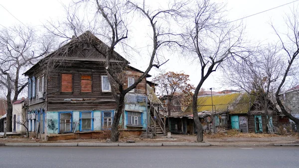 Astrakhan Rússia Janeiro 2021 Edifícios Antigos Cidade Fachadas Casas Rua — Fotografia de Stock