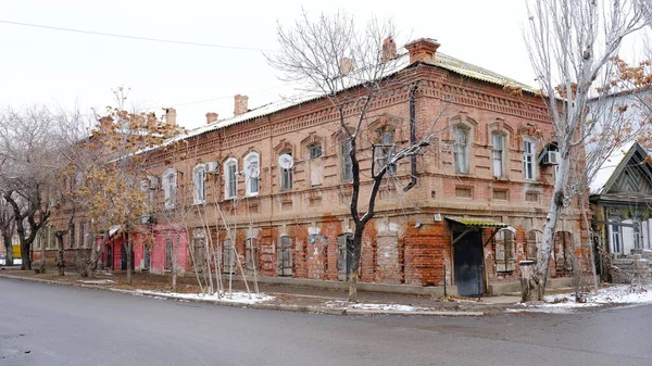Astrakhan Rússia Janeiro 2021 Edifícios Antigos Cidade Fachadas Casas Chelyuskintsev — Fotografia de Stock