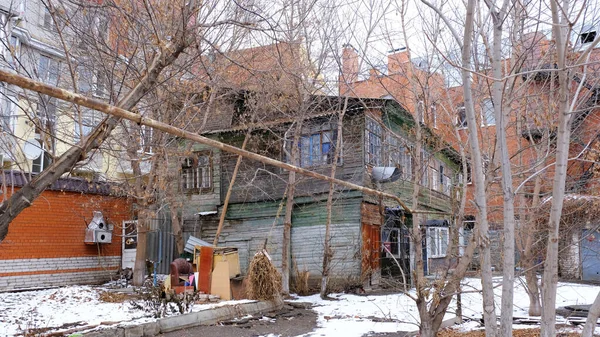 2021年1月13日 俄罗斯阿斯利康 这座城市的老建筑 立面Uritskogo街 — 图库照片