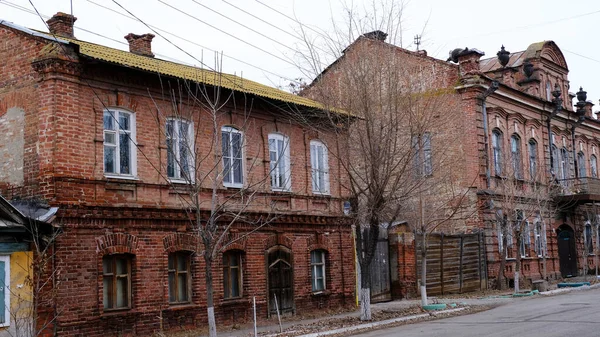 Astrakhan Rússia Janeiro 2021 Edifícios Antigos Cidade Fachada Rua Chekhov — Fotografia de Stock