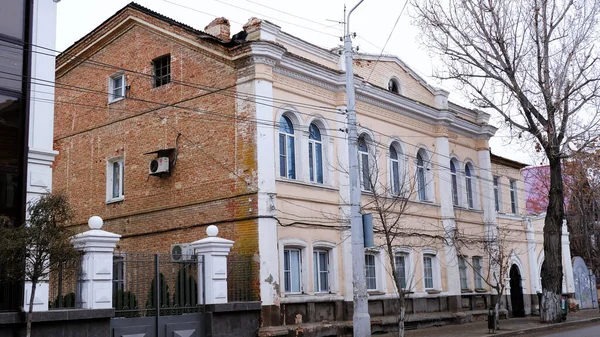Astracán Rusia Enero 2021 Edificios Antiguos Ciudad Fachada Calle Kommunisticheskaya — Foto de Stock