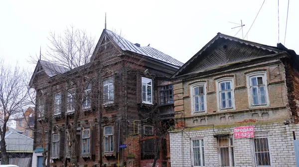 ロシアのアストラハン2021年1月15日 旧市街の建物 ファサード 馬伏木名通り — ストック写真