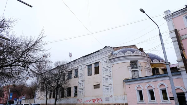 Astrakhan Russland Januar 2021 Gamle Bygninger Byen Fasade Lenin Gate – stockfoto