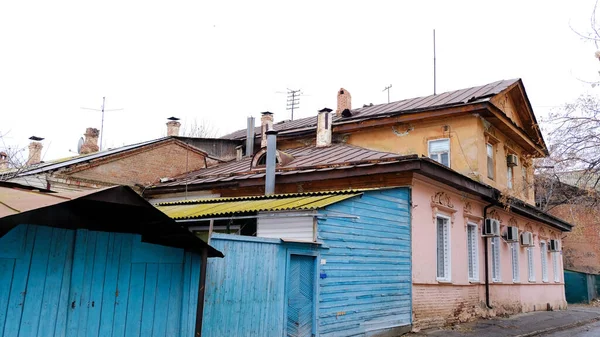 Astrakhan Rússia Janeiro 2021 Edifícios Antigos Cidade Fachada Rua Burov — Fotografia de Stock