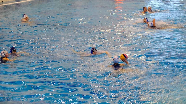 Astrakhan Rússia Janeiro 2021 Meninas Piscina Estão Aprendendo Jogar Polo — Fotografia de Stock