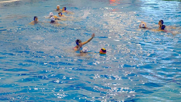 Astracán Rusia Enero 2021 Chicas Piscina Están Aprendiendo Jugar Waterpolo — Foto de Stock