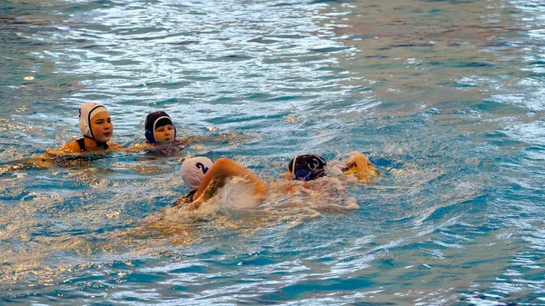 Astrakhan Rússia Janeiro 2021 Meninas Piscina Estão Aprendendo Jogar Polo — Fotografia de Stock