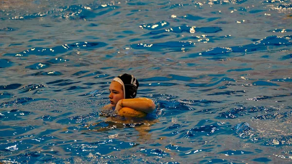 Astrakhan Rússia Janeiro 2021 Meninas Piscina Estão Aprendendo Jogar Polo — Fotografia de Stock