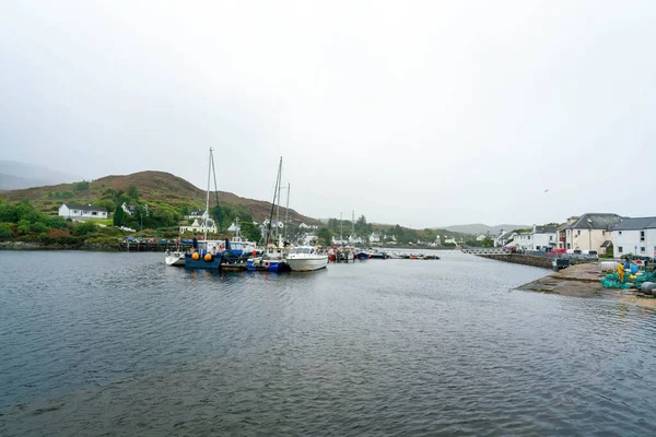 İskoçya 'daki Skye Adası' ndaki Kyleakin Limanı