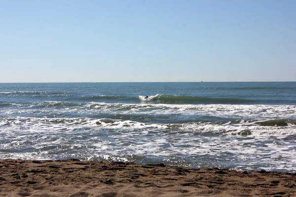 Surfing Corona Times Forte Dei Marmi Tuscany Italy — Stock Photo, Image