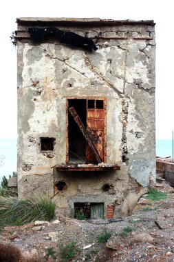 Rio Marina, Elba Adası, Toskana 'da paslı demir üstgeçidi