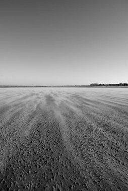 Normandiya güneşli kış izlenimleri. Normandiya 'nın Dunkirk kasabasından farklı izlenimler.