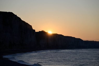 Fecamp, Fransa 'daki Normandiya Kıyısı. Uçurum hattı, sahil ve Fecamp 'deki Normandiya kıyılarının detayları. Fransız Kanalı 'ndan İngiliz Kanalı.
