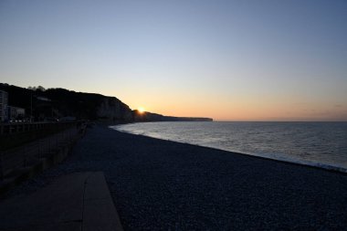 Fecamp, Fransa 'daki Normandiya Kıyısı. Uçurum hattı, sahil ve Fecamp 'deki Normandiya kıyılarının detayları. Fransız Kanalı 'ndan İngiliz Kanalı.