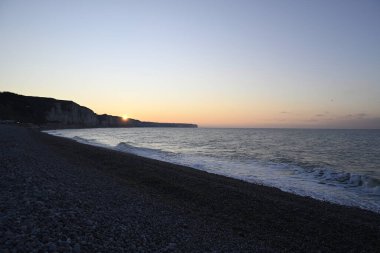 Fecamp, Fransa 'daki Normandiya Kıyısı. Uçurum hattı, sahil ve Fecamp 'deki Normandiya kıyılarının detayları. Fransız Kanalı 'ndan İngiliz Kanalı.