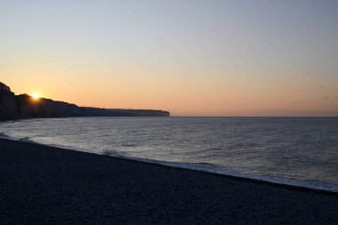 Fecamp, Fransa 'daki Normandiya Kıyısı. Uçurum hattı, sahil ve Fecamp 'deki Normandiya kıyılarının detayları. Fransız Kanalı 'ndan İngiliz Kanalı.