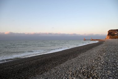 Fecamp, Fransa 'daki Normandiya Kıyısı. Uçurum hattı, sahil ve Fecamp 'deki Normandiya kıyılarının detayları. Fransız Kanalı 'ndan İngiliz Kanalı.
