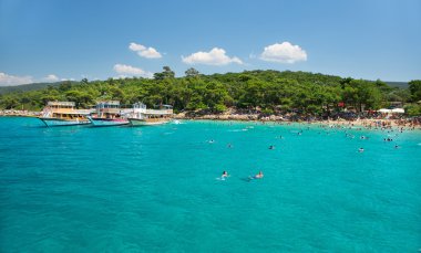 Ege Denizi'nin - Alanya Türkiye plaj Islands yakınındaki tekne