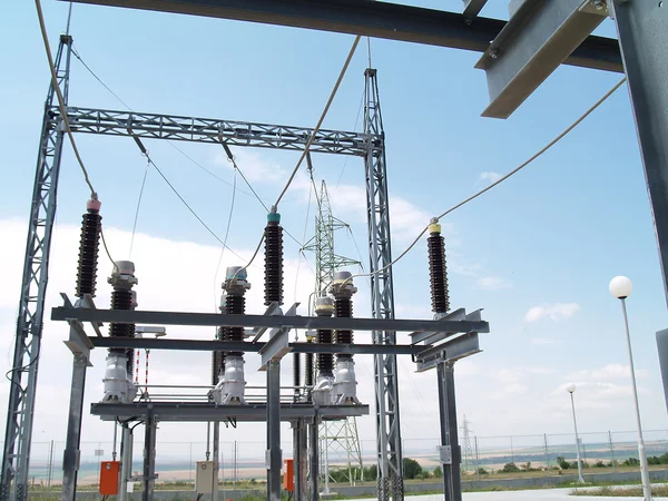 Електрична підстанція високої напруги у вітроелектростанції — стокове фото