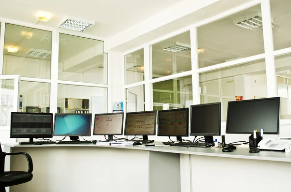 Hidrolik borular, bağlantı parçaları ve kolları