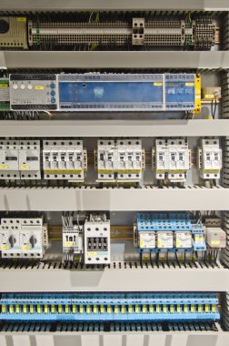 Elektrik pano otomasyon ile