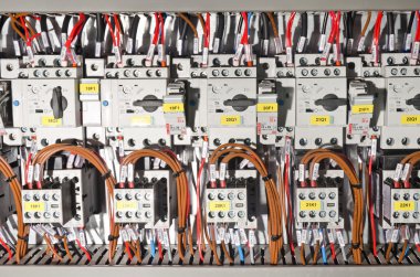 Elektrik pano otomasyon ile