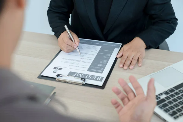 Business People Hold Resume Talk Job Applicants Job Interviews Careers — Stock Photo, Image