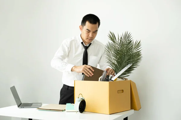 Man Office Worker Unhappy Being Fired Company Packing Things Cardboard — Fotografia de Stock