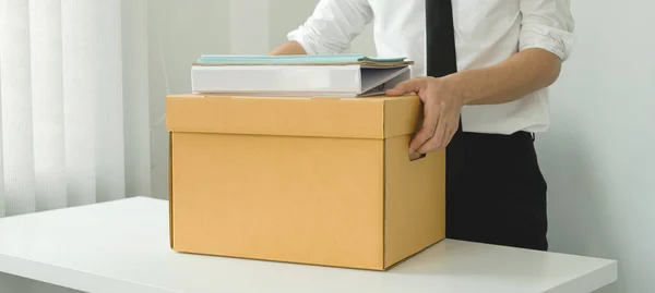 Een Mannelijke Kantoormedewerker Niet Blij Mee Ontslagen Worden Van Een — Stockfoto