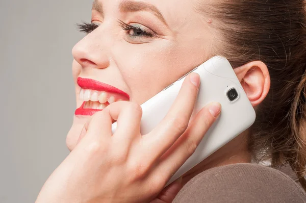 Happy girl on the phone — Stock Photo, Image