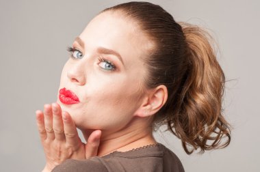 güzel bir kız aşık