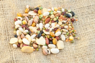 Baklagiller çorbası