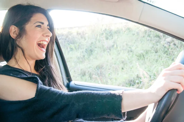 Female driver in a bad situation — Stock Photo, Image