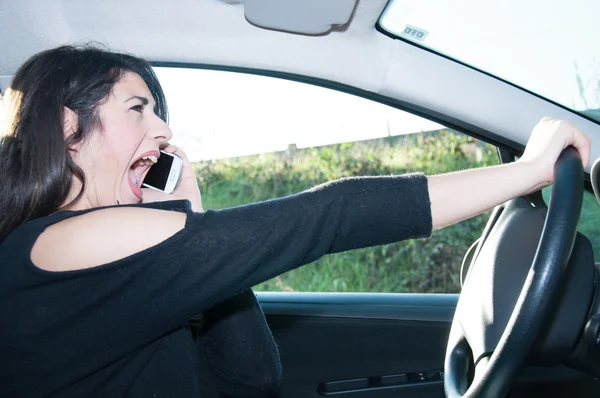 Female driver in a bad situation — Stock Photo, Image