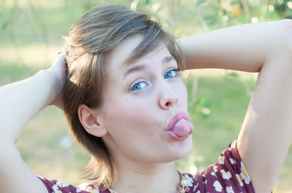 Girl at park — Stock Photo, Image