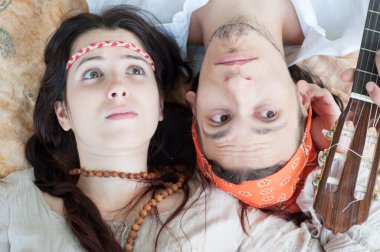 hippiler güzel arka planda