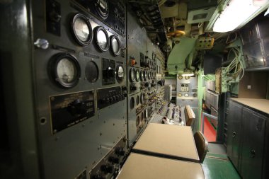 New York; 13 Ekim 2016: New York 'taki korkusuz deniz uzay müzesi. Kesici Deniz AIr Uzay Müzesi eski USS Intrepi uçak gemisini sergiliyor