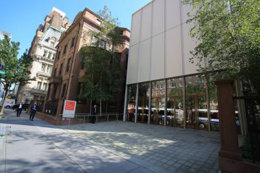 Eski ve yeni binaların dış yüzeyi