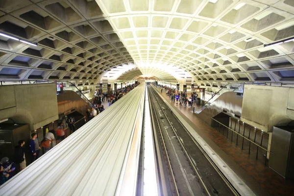 Washington Oct Metro Train Move Fast Channel Washington October 2016 — Φωτογραφία Αρχείου