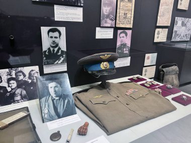 Bishkek, Kırgızistan 15 Ekim 2024: Kırgız Devlet Tarih Müzesi 'nin Sovyetler Birliği bölümü. Daha önce Sovyet tarzı bir ekonomi, piyasa ekonomisine daha fazla uyum sağlayan değişimlerden geçmiştir.