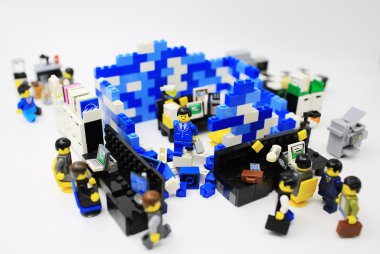 Hong Kong, 25 Mayıs: Studio atış Lego insanların birleşmek farklı sette 25 Mayıs 2015.Legos Hong Kong dan vardır Danimarka Lego Group tarafından üretilen plastik inşaat oyuncak popüler bir çizgi