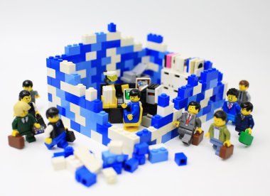 Hong Kong, 25 Mayıs: Studio atış Lego insanların birleşmek farklı sette 25 Mayıs 2015.Legos Hong Kong dan vardır Danimarka Lego Group tarafından üretilen plastik inşaat oyuncak popüler bir çizgi