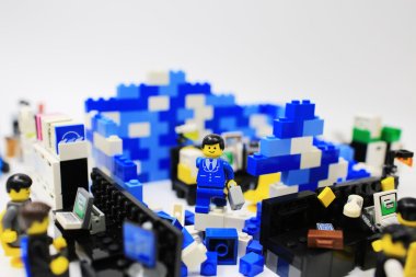 Hong Kong, 25 Mayıs: Studio atış Lego insanların birleşmek farklı sette 25 Mayıs 2015.Legos Hong Kong dan vardır Danimarka Lego Group tarafından üretilen plastik inşaat oyuncak popüler bir çizgi