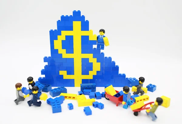 Hong Kong-ban, május 25-én: Műterem lövés a Lego emberek, különböző készlet-a Hong Kong-ban a 25 május 2015.Legos össze egy népszerű vonal Dániában a Lego csoport által gyártott műanyag építőjátékok — Stock Fotó