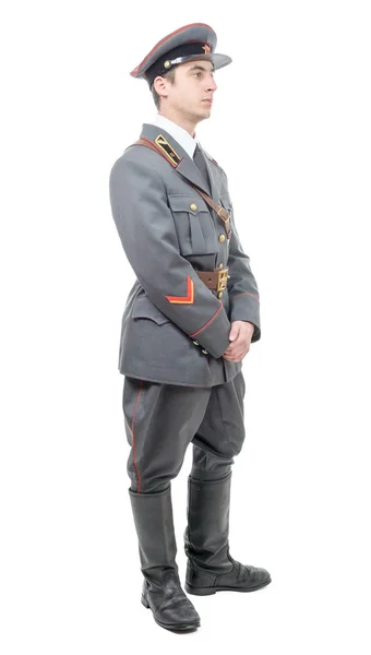 Retrato de um jovem oficial do exército soviético, isolado no whit — Fotografia de Stock