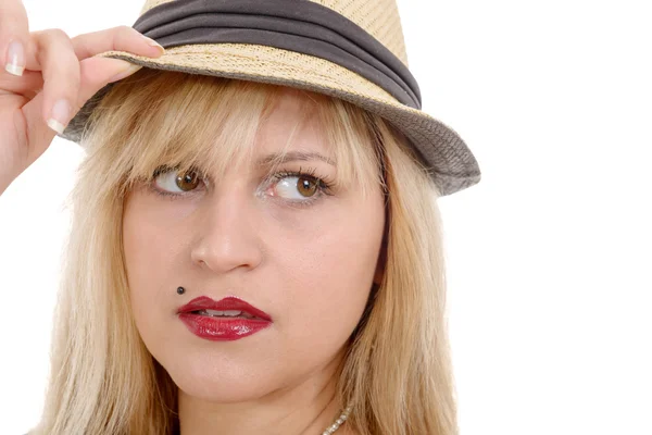 Beautiful young pretty blonde woman with summer hat — Stock Photo, Image