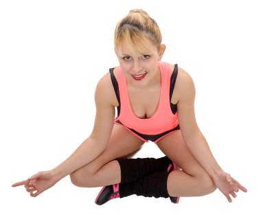 Yoga oturan güzel bir genç kadının portresi