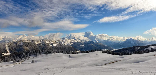 Winter mountain landscape — Stock Photo, Image