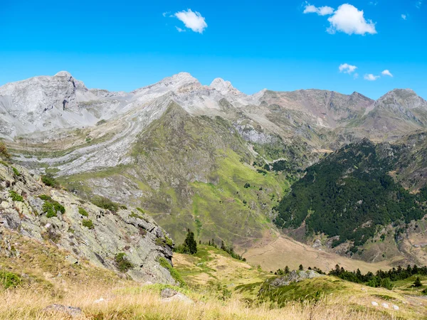 Berglandschaft in den Pyrenäen — Stockfoto